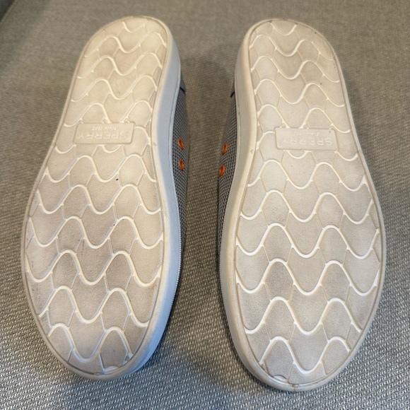 Gently worn Sperry water shoes, Size 3 - Picture 4 of 6
